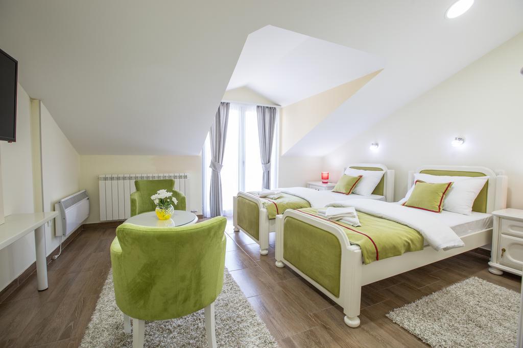 Apartmani Mg Nikšić Esterno foto