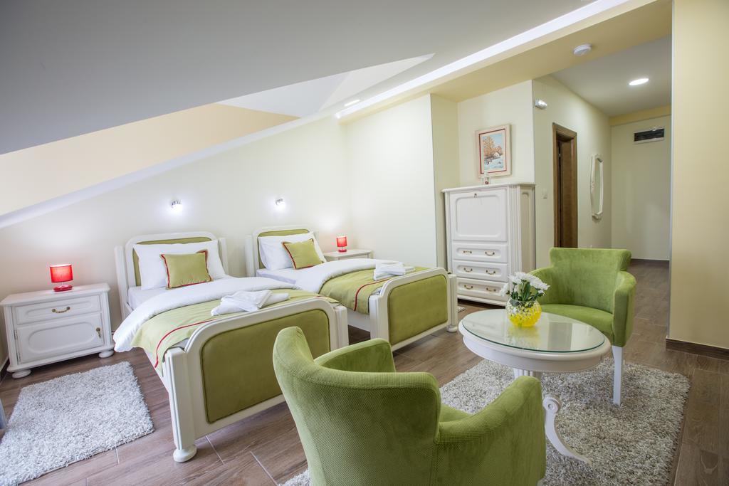 Apartmani Mg Nikšić Esterno foto
