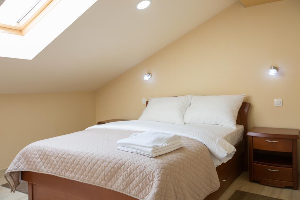 Apartmani Mg Nikšić Esterno foto