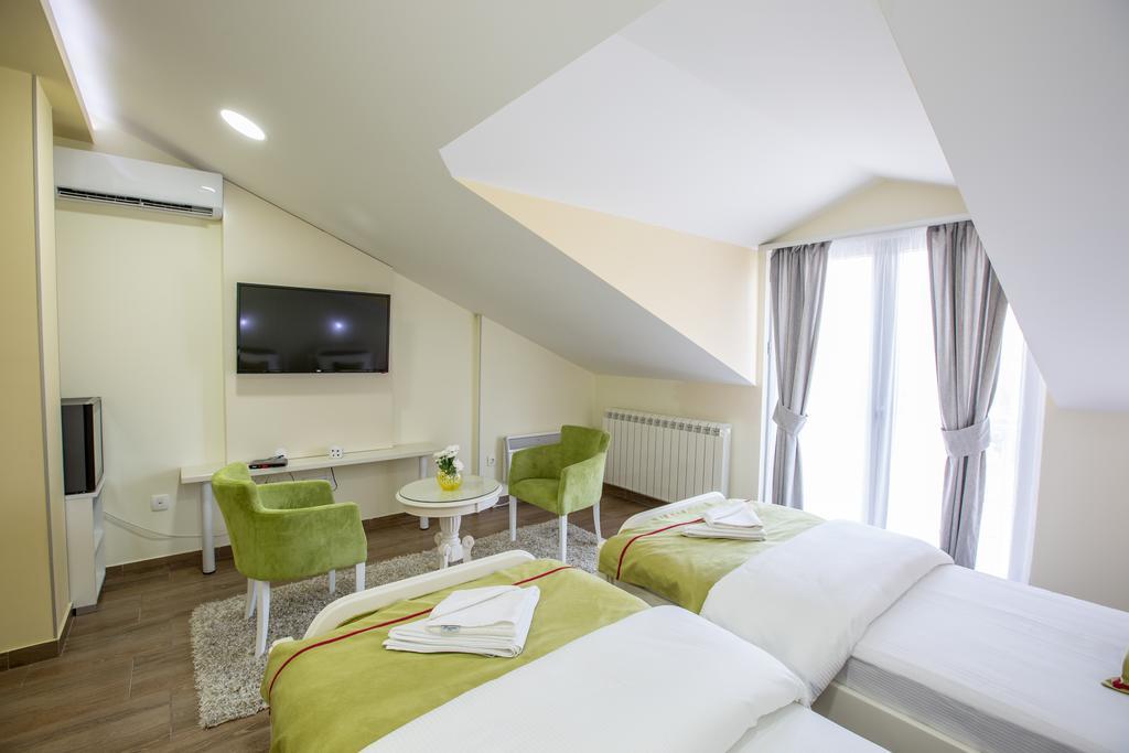 Apartmani Mg Nikšić Esterno foto