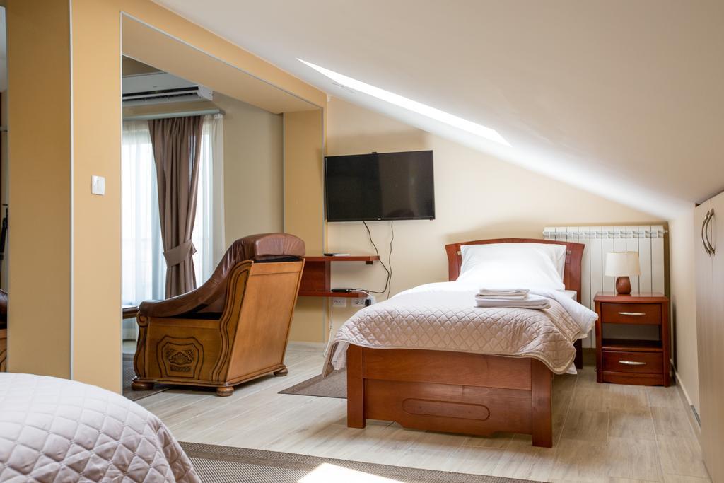 Apartmani Mg Nikšić Esterno foto