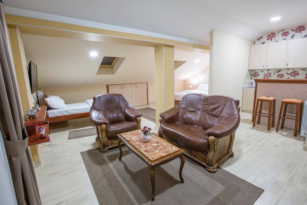 Apartmani Mg Nikšić Esterno foto