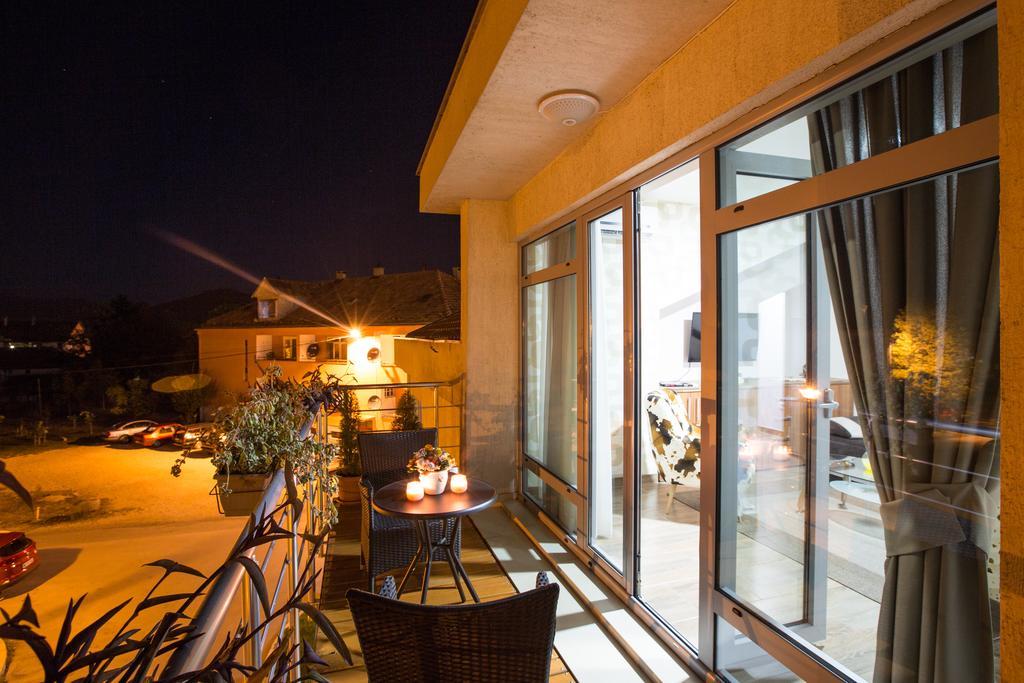 Apartmani Mg Nikšić Esterno foto